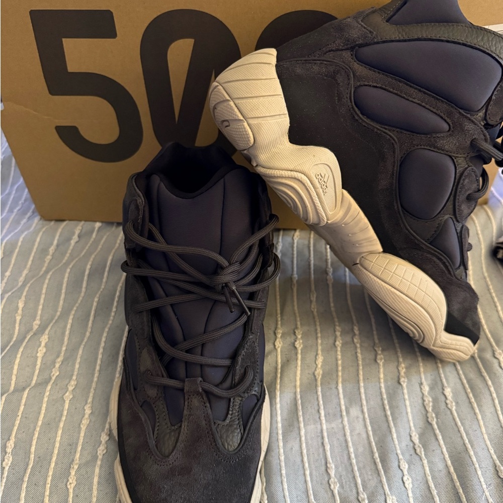 Men's Black Adidas Yeezy 500 Sneakers